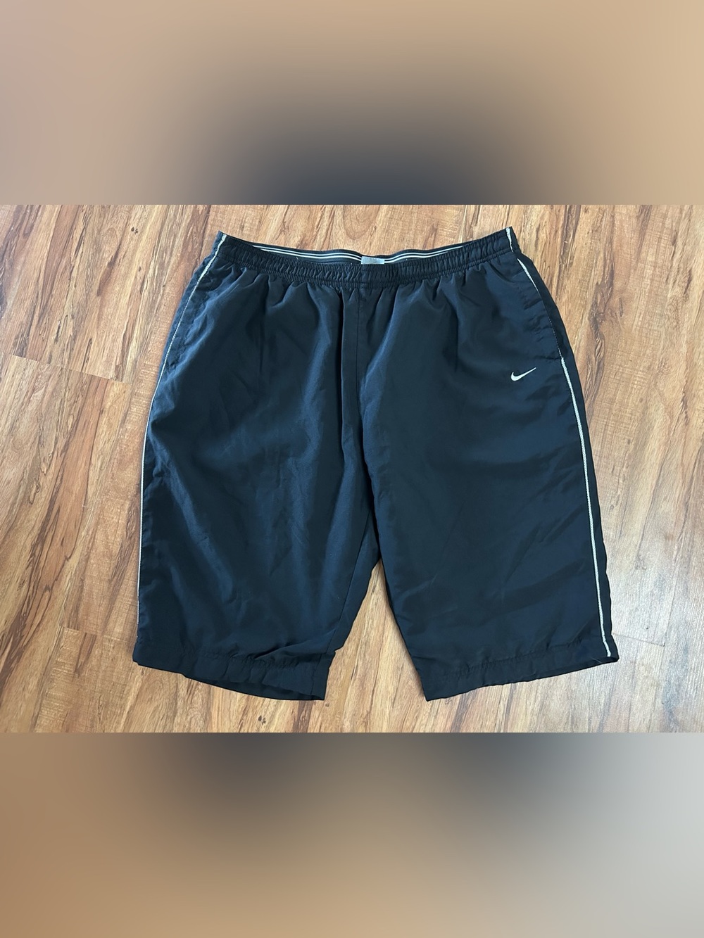Vintage Y2K Nike Long Baggy Mesh Lined Windbreaker Shorts Womens XL